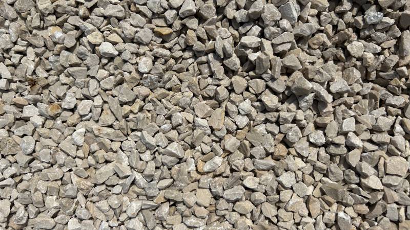Concassé Calcaire Beige pour aménagements extérieurs sobres et drainants disponibles à Porto-Vecchio et à Marseille ou en ligne