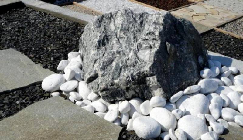 Roches décoratives naturelles pour jardin paysager Aix en Provence