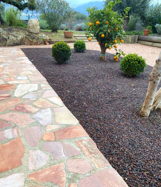 Terrasse en opus incertum du Brésil - Paillage pouzzolane volcanique