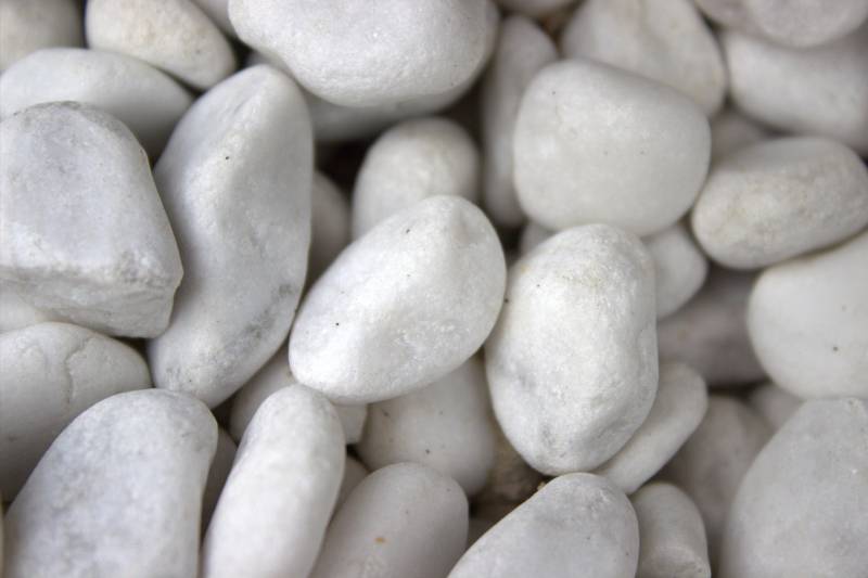 Vente de galets blancs pour décoration extérieure à Aix-en-Provence Les Milles