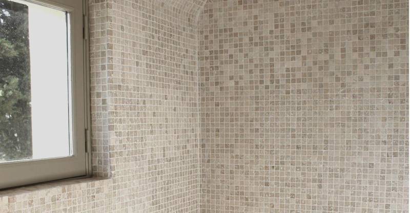Spa en mosaique travertin 